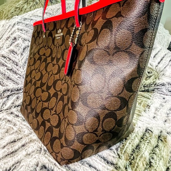 NWOT - COACH STREET ZIP TOTE IN SIGNATURE CANVAS (F34703) - Picture 4 of 9